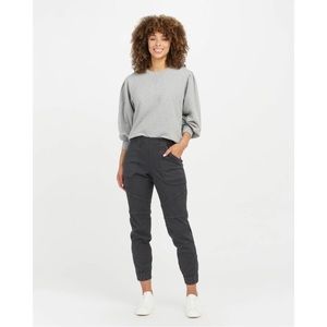 NEW Spanx Stretch Twill Cargo Jogger in Washed Black